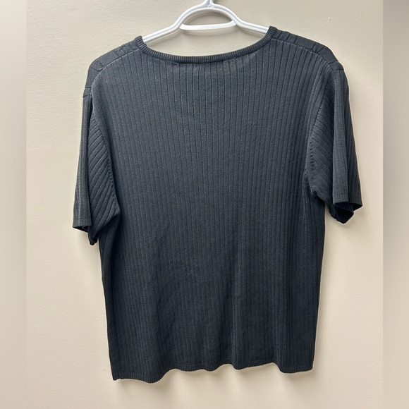 Gloria Vanderbilt Black T Shirt - Picture 3 of 4